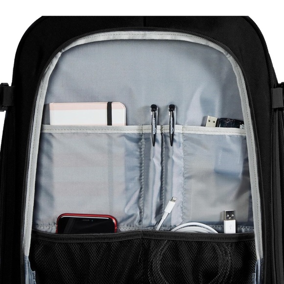Amazon Basics Carry-On Travel Backpack LIKE NEW!!!!! - Picture 13 of 14